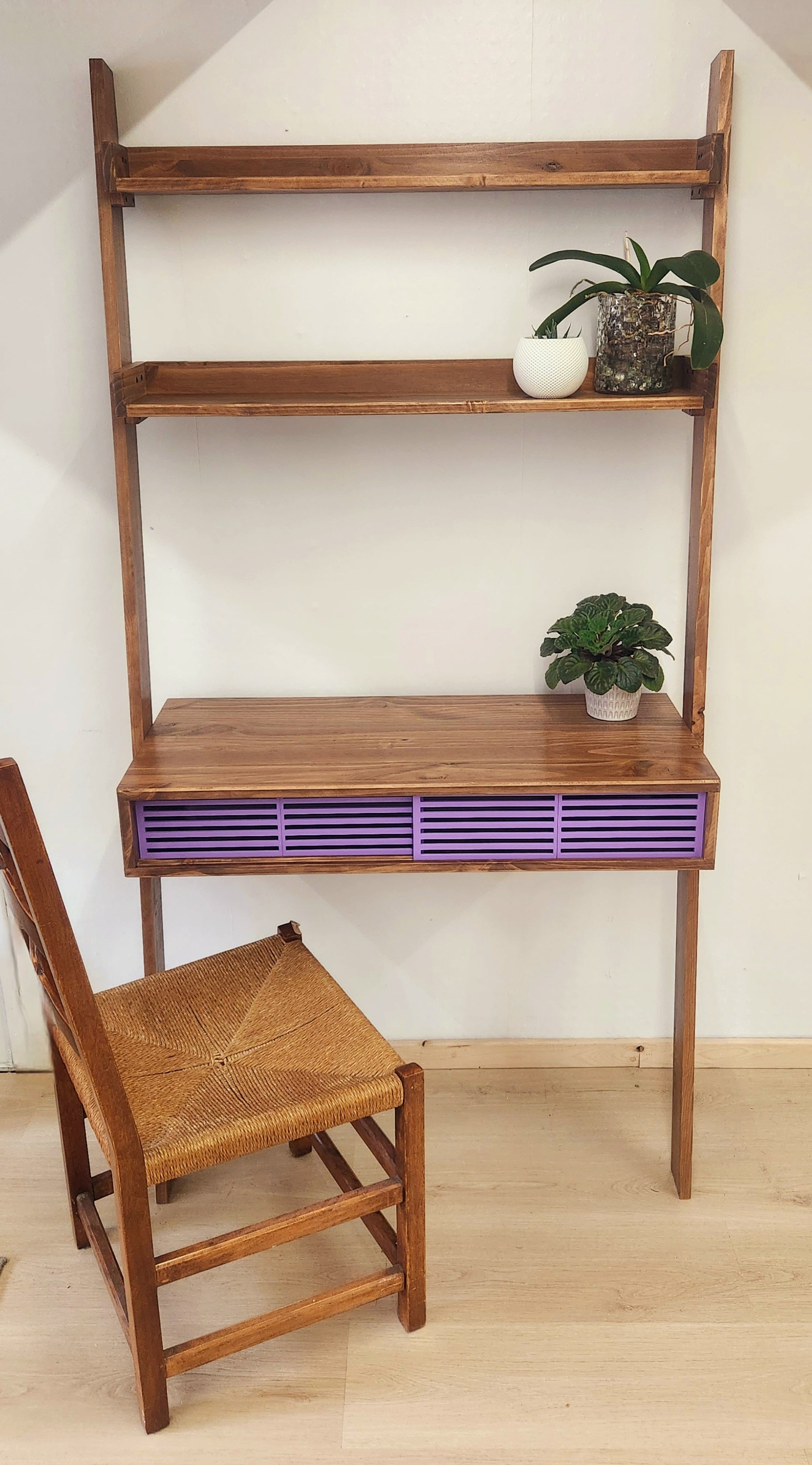 Arive LadderDesk